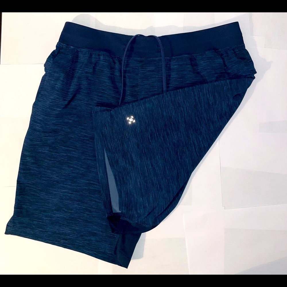 T.H.E lululemon athletic 9’ shorts